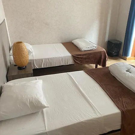 7lisbon Downtown Private Bedroom With Balcony * Лиссабон