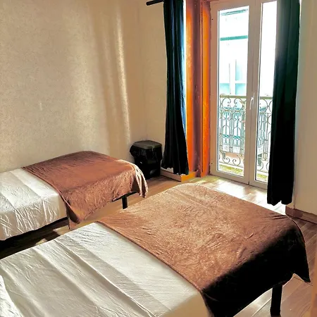 Guest house In - 7lisbon Downtown Private Bedroom With Balcony Lisbon