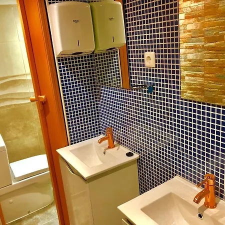 In - 7lisbon Downtown Private Bedroom With Balcony * Lisbon